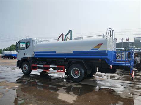 Truk air Watering truck