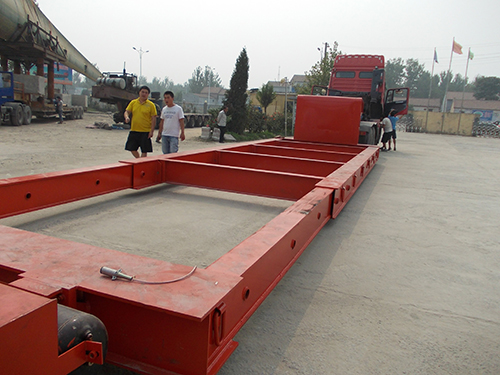 Trailer Semi Angkutan Menara Angin Wind Tower Transport Semi Trailer